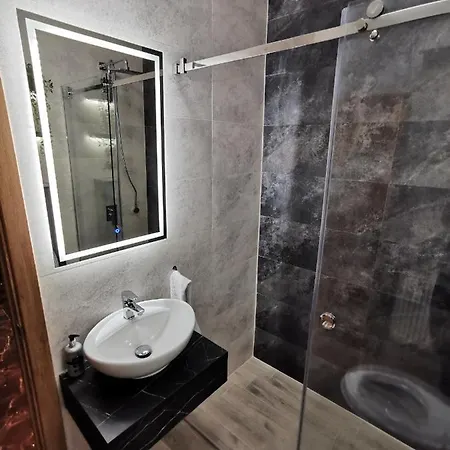 Centar Stan Na Dan Sa Besplatnim Parkingom Daire *