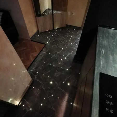 Centar Stan Na Dan Sa Besplatnim Parkingom Daire